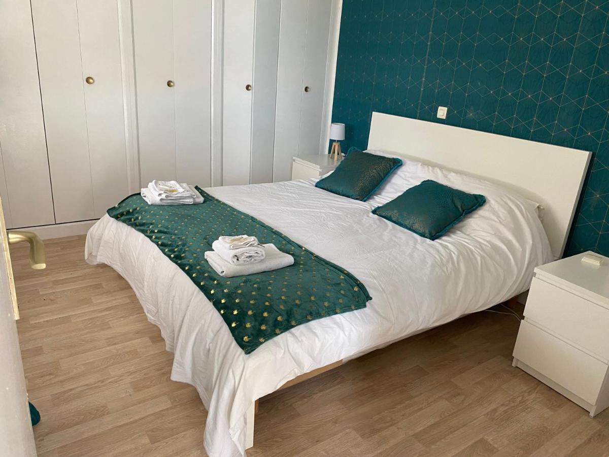 Hotel De Thau Meze Bagian luar foto