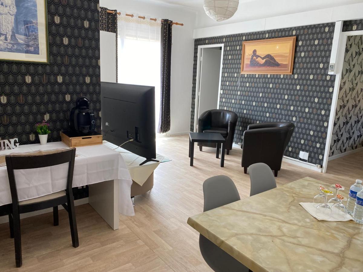 Hotel De Thau Meze Bagian luar foto