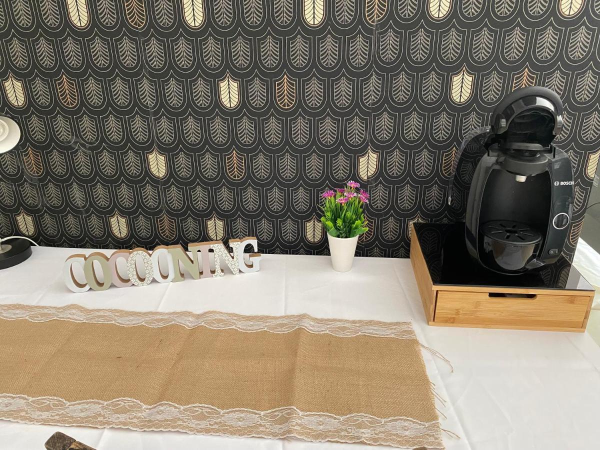 Hotel De Thau Meze Bagian luar foto