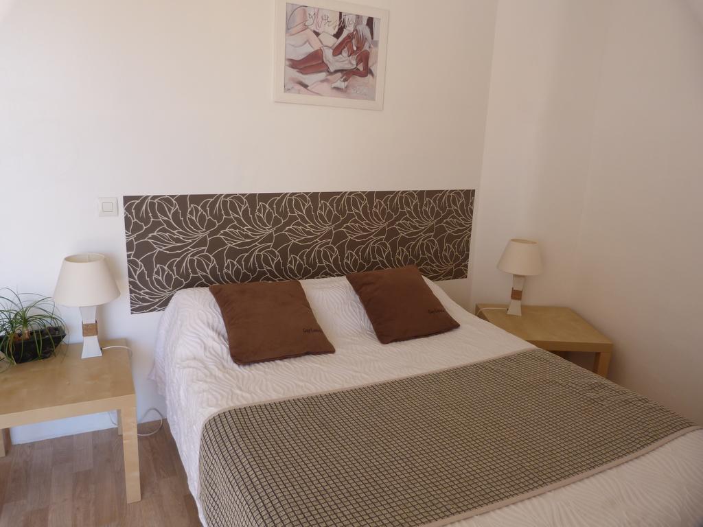 Hotel De Thau Meze Bagian luar foto