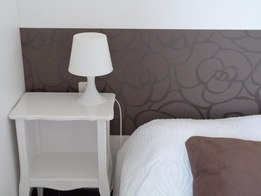 Hotel De Thau Meze Bagian luar foto